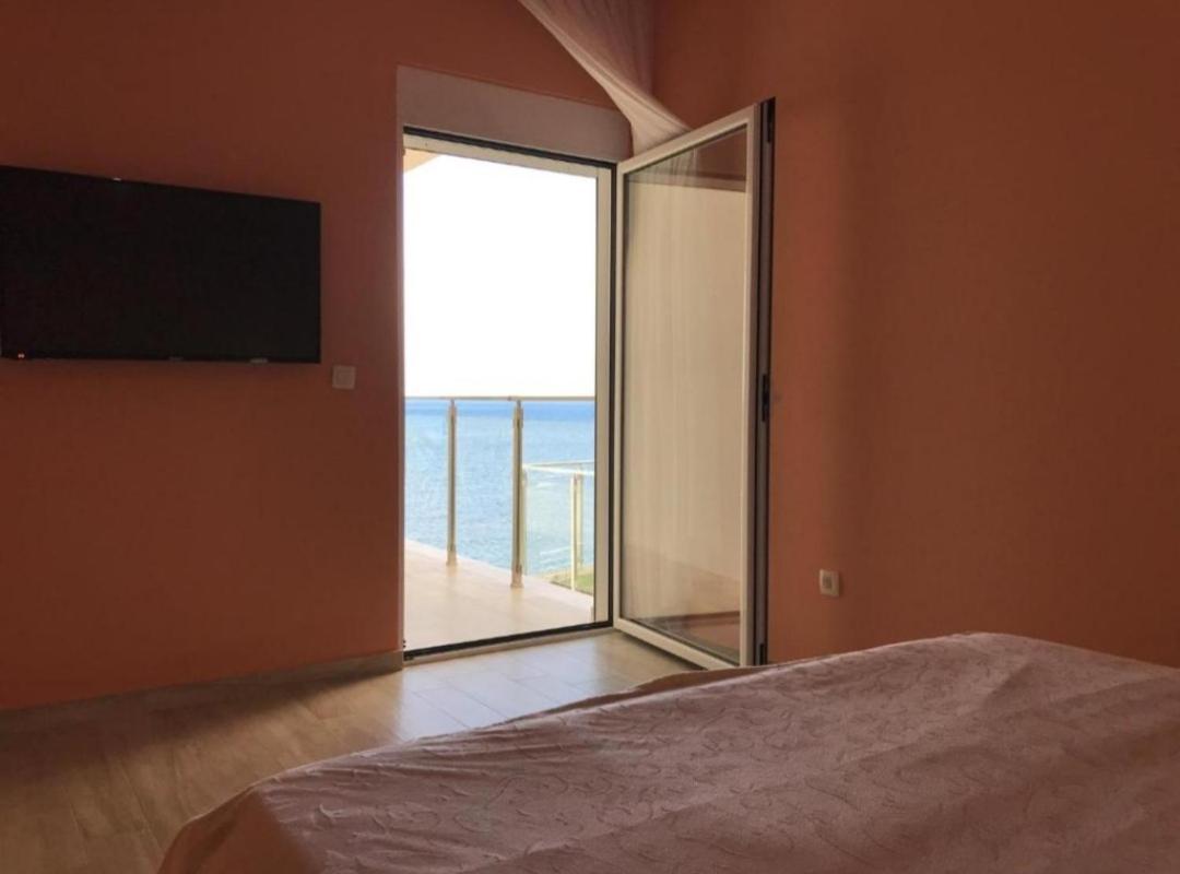 Paradise Beachfront View 1 Bar Εξωτερικό φωτογραφία
