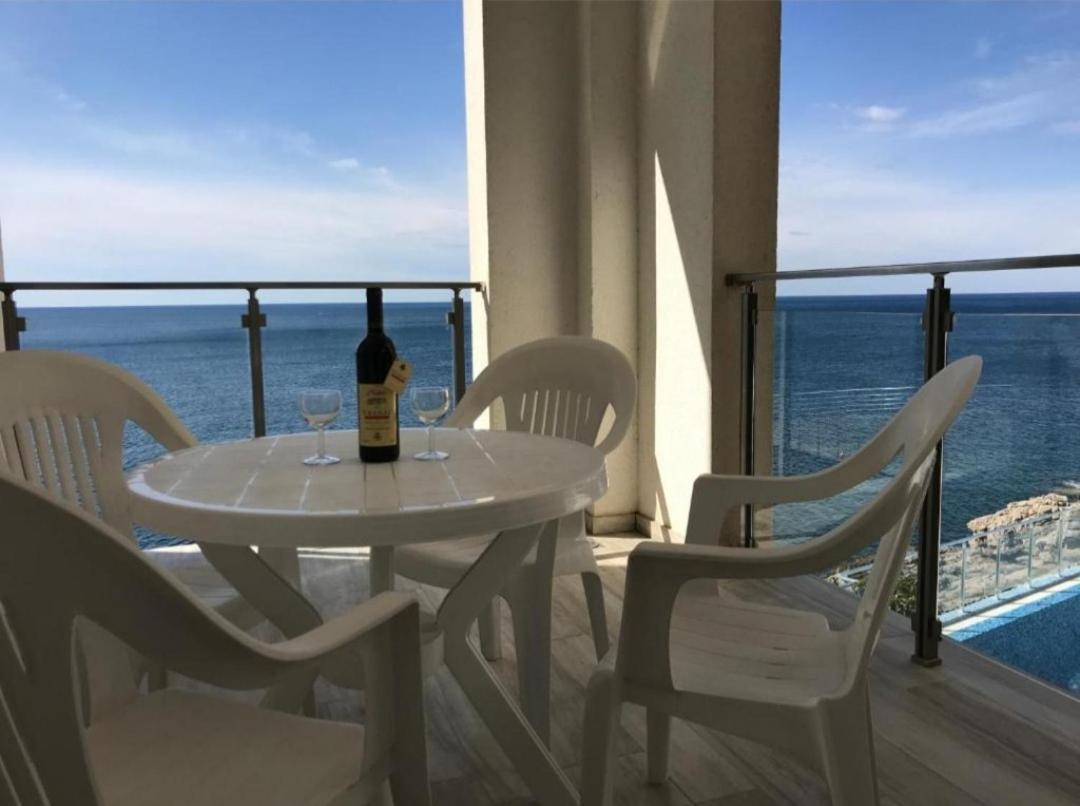 Paradise Beachfront View 1 Bar Εξωτερικό φωτογραφία