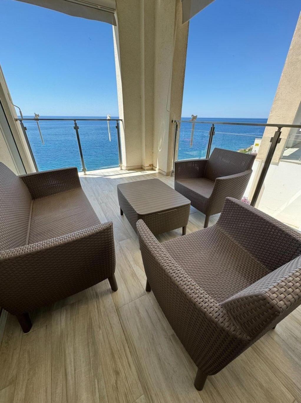 Paradise Beachfront View 1 Bar Εξωτερικό φωτογραφία