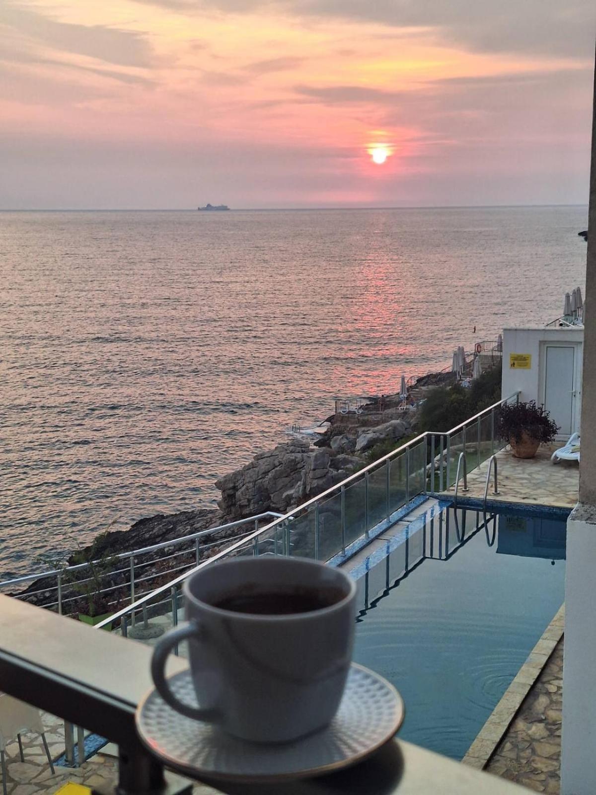 Paradise Beachfront View 1 Bar Εξωτερικό φωτογραφία