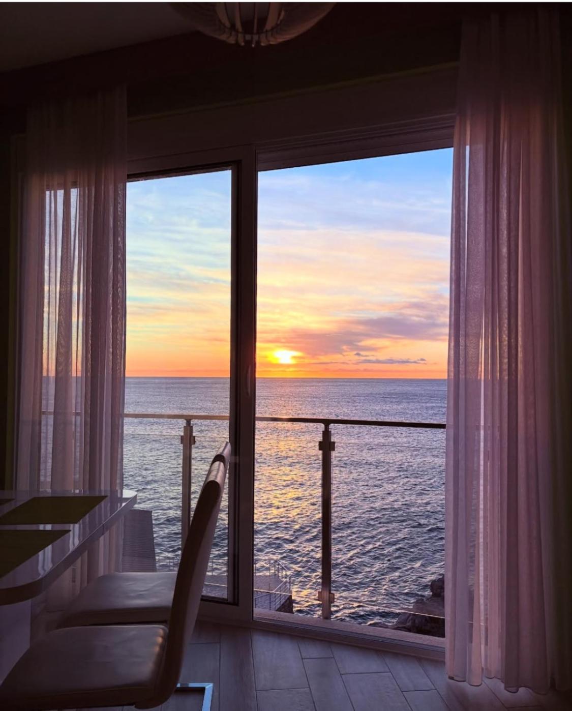 Paradise Beachfront View 1 Bar Εξωτερικό φωτογραφία